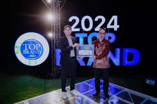 Brand Lampu LUBY Raih TOP Brand Award 2024 Kategori Set Top Box dan Head Lamp